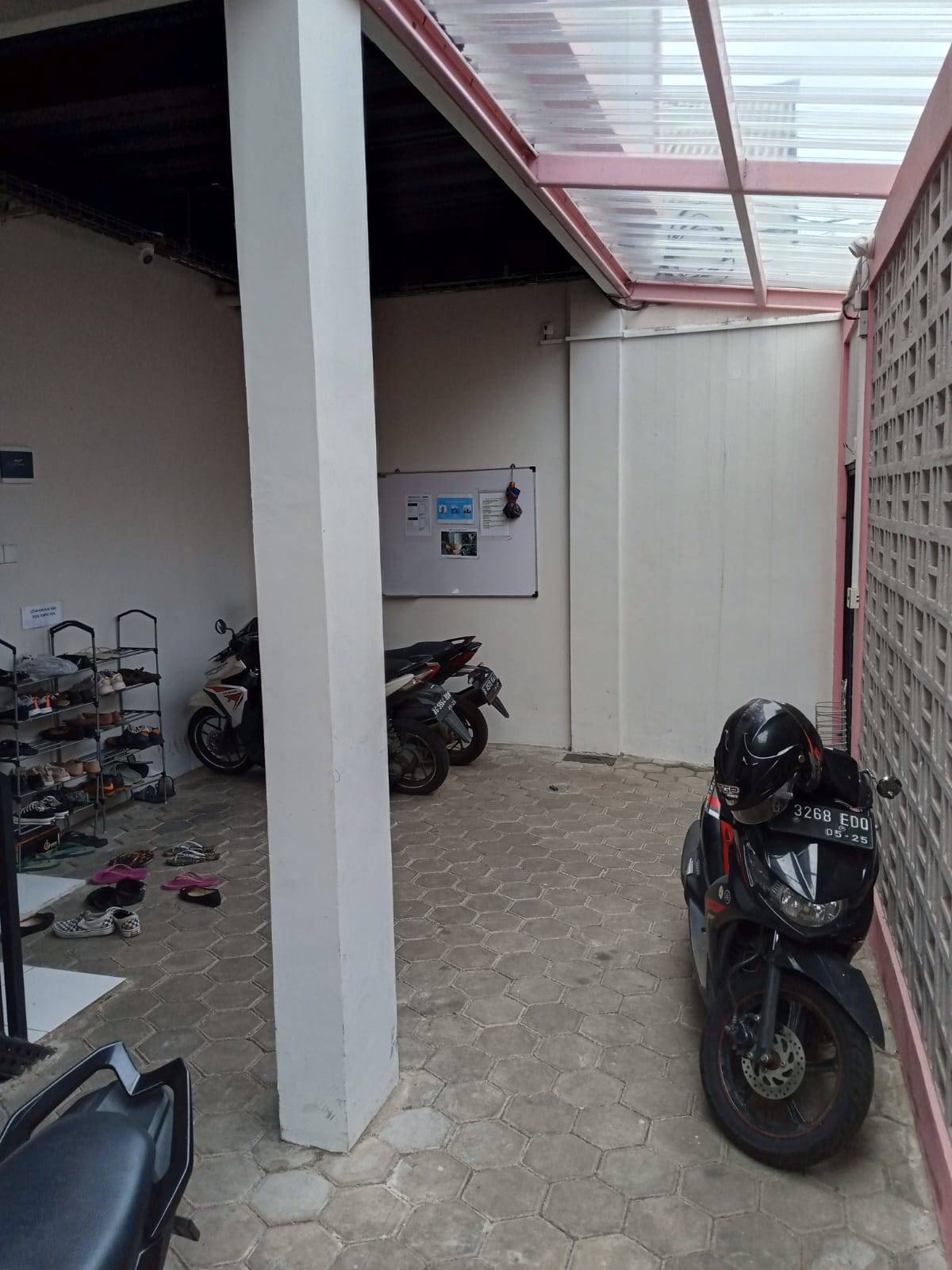 Kost Casa Pinqu 3 (Kawasan Industri Pulogadung, Jakarta Timur)